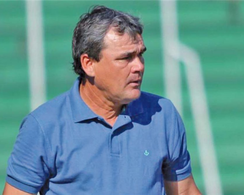 'Tucho' Antelo and his coaching staff support the Ferrufino family and denounce Fabol for diverting money that was from their salaries in 2019