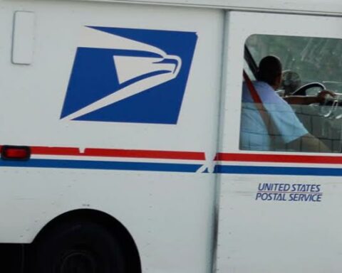 US Mail increases and at the same time lowers prices for services starting this Sunday