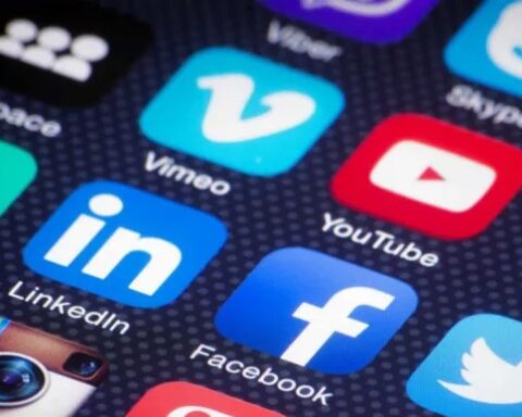 La Unesco pide a las redes sociales más acción contra el antisemitismo