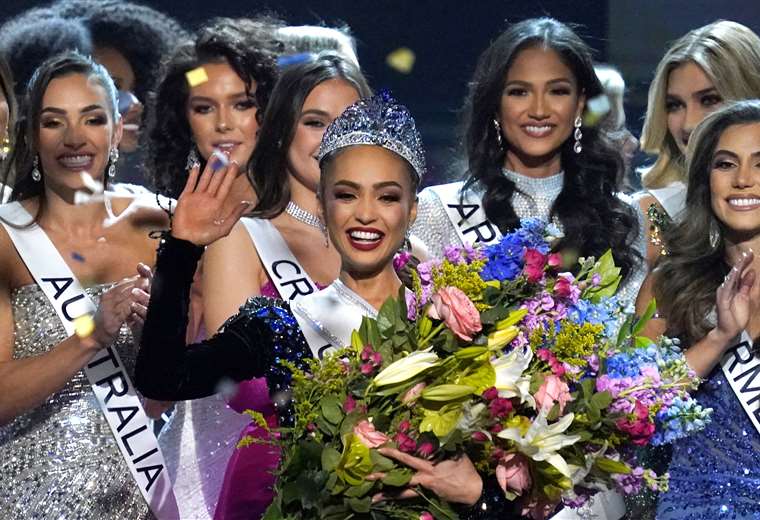 United States wins the Miss Universe crown
