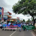 Valles Cruceños march and demand the release of Governor Camacho