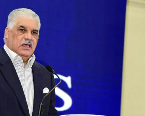 Vargas warns about deterioration of services