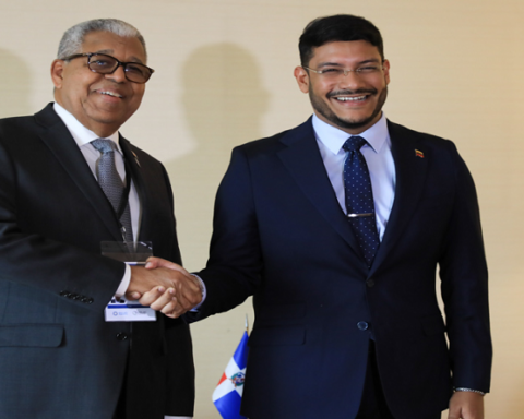 Venezuela y República Dominicana avanzan en acuerdos de cooperación mutua