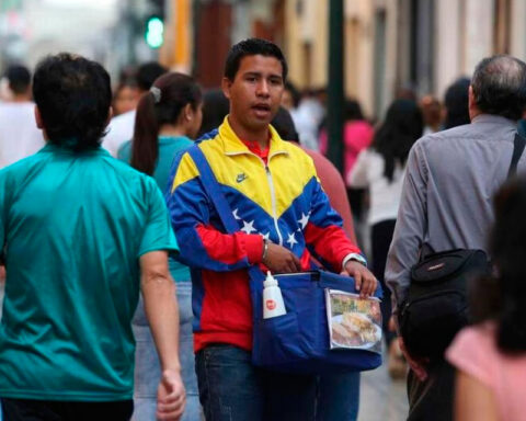 Venezuelans in Peru must regularize their immigration status to rent housing