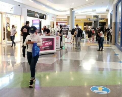 Viva shopping centers resume expansion