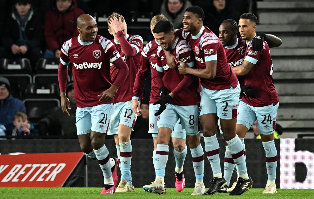 West Ham advances in the FA Cup and meets Manchester