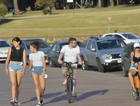 What is the weather forecast for this Monday, according to Inumet