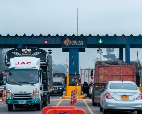 With toll freezing, citizens would pay for roads they don't use: CCI