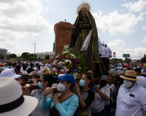 Without processions and with judicial processes: Ortega intensifies his crusade against the church