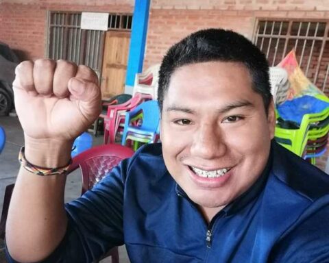 "don't be afraid of me"Reynaldo Ezequiel is running for "open and change committee"