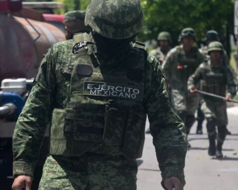 "war against drugs" leaves more than 200 soldiers missing in Mexico