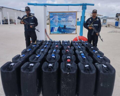 1,600 liters of smuggled gasoline seized in Cayo Herradura