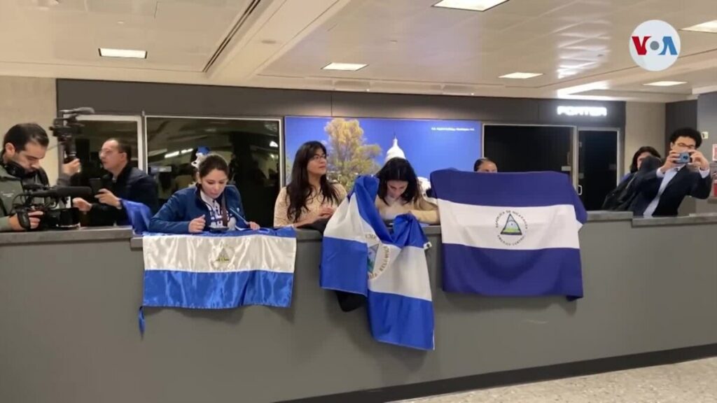 222 Nicaraguan political prisoners released by the Ortega government arrive in the US