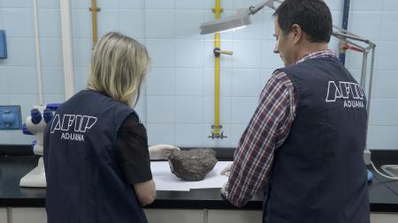 A Cordovan wanted to smuggle a meteorite from Chile