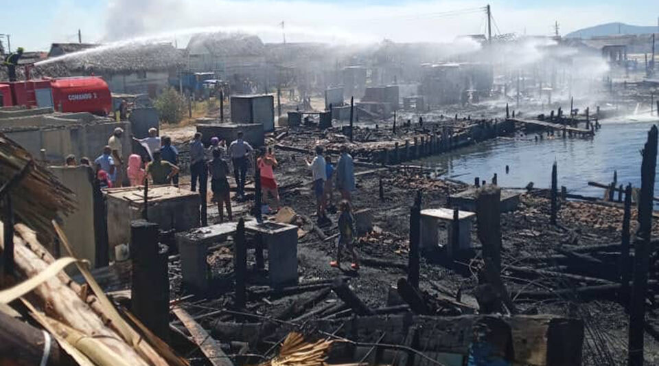 A fire devastates 18 recreational houses on Cunagua beach, in Ciego de Ávila