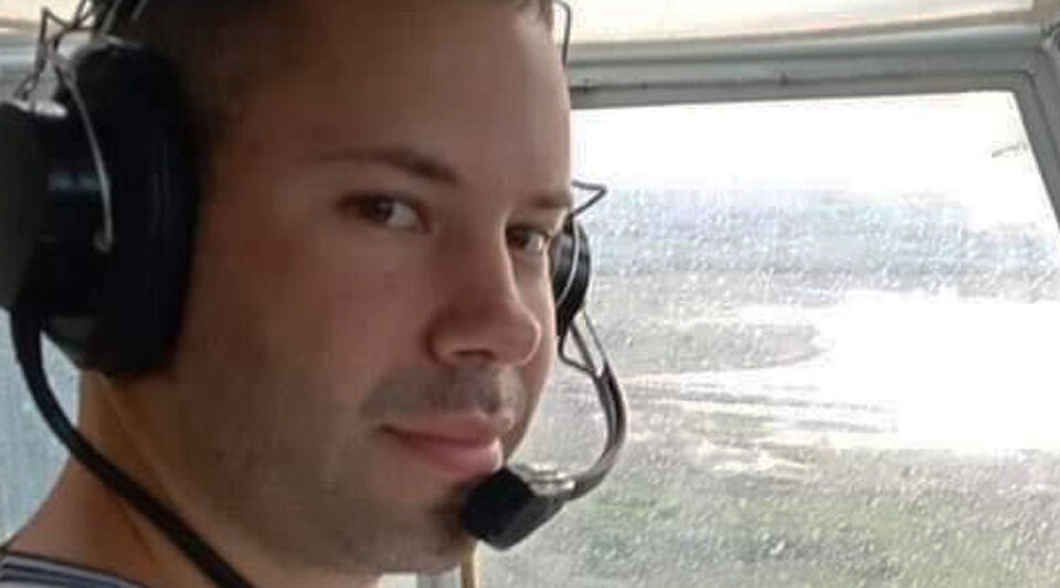 A judge grants political asylum to the pilot who escaped from Cuba in an Antonov plane