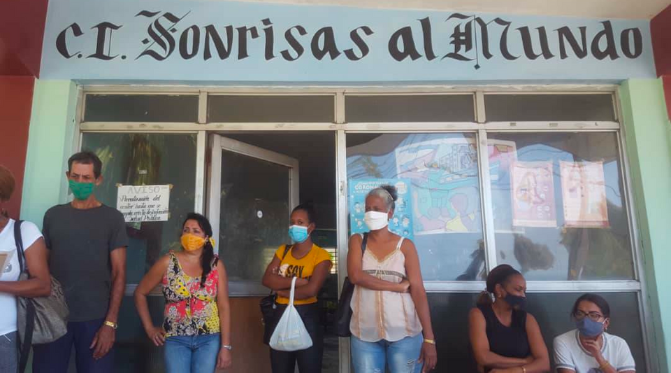 A plague of bedbugs invades the schools, hospitals and prisons of Santiago de Cuba