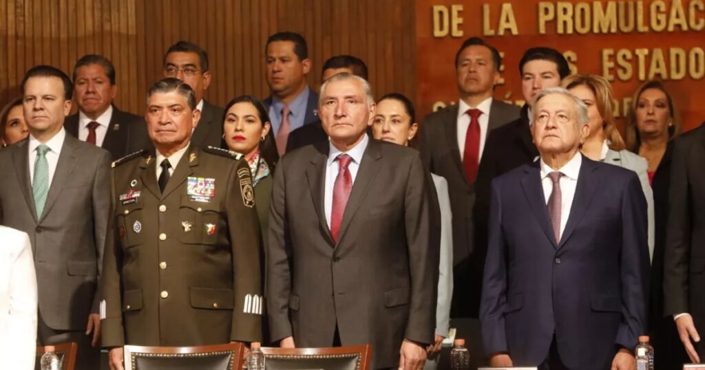 AMLO, governors and president of the Court meet for Constitution Day