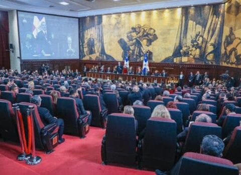 Abinader afirma RD garantizó electricidad a la población en el 2022 