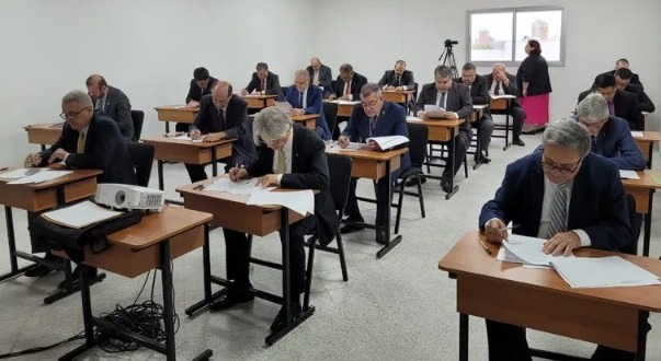 After suspicion of fraud, they cancel the examination of applicants for Minister of the Court