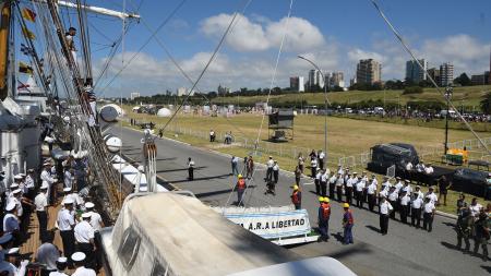 After three days of navigation, the Frigate Libertad arrived at the port of Mar del Plata