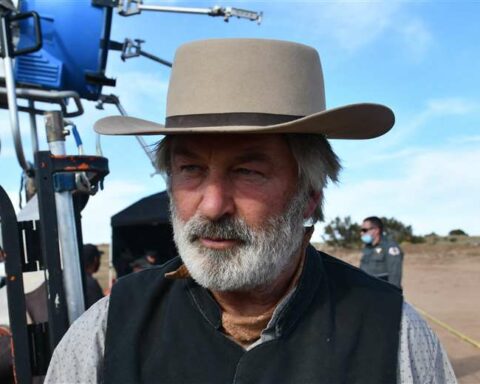 Aggravation against Baldwin withdrawn in cause of death on set