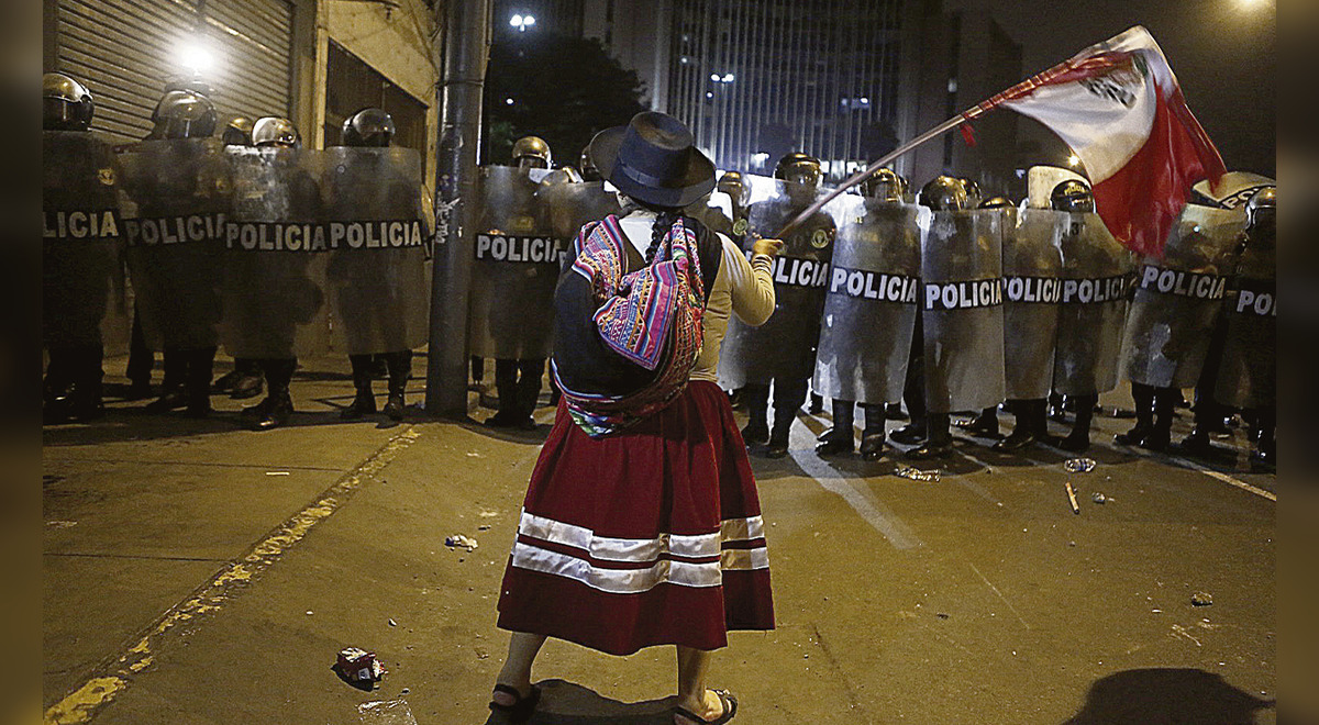 Aida Aroni, jailed for waving the flag