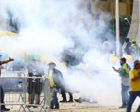 Alexandre de Moraes decides to release another 102 prisoners for coup acts