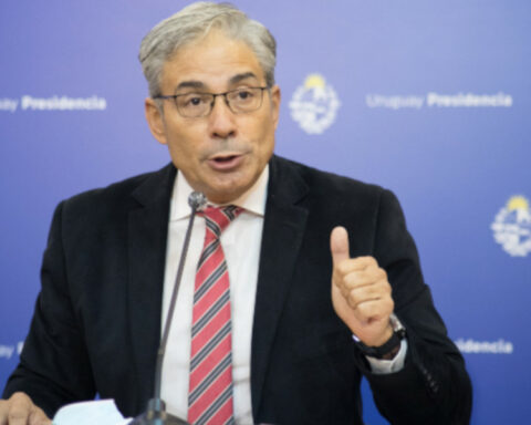 Also the President of Anep, Robert Silva, denounced for a strange course