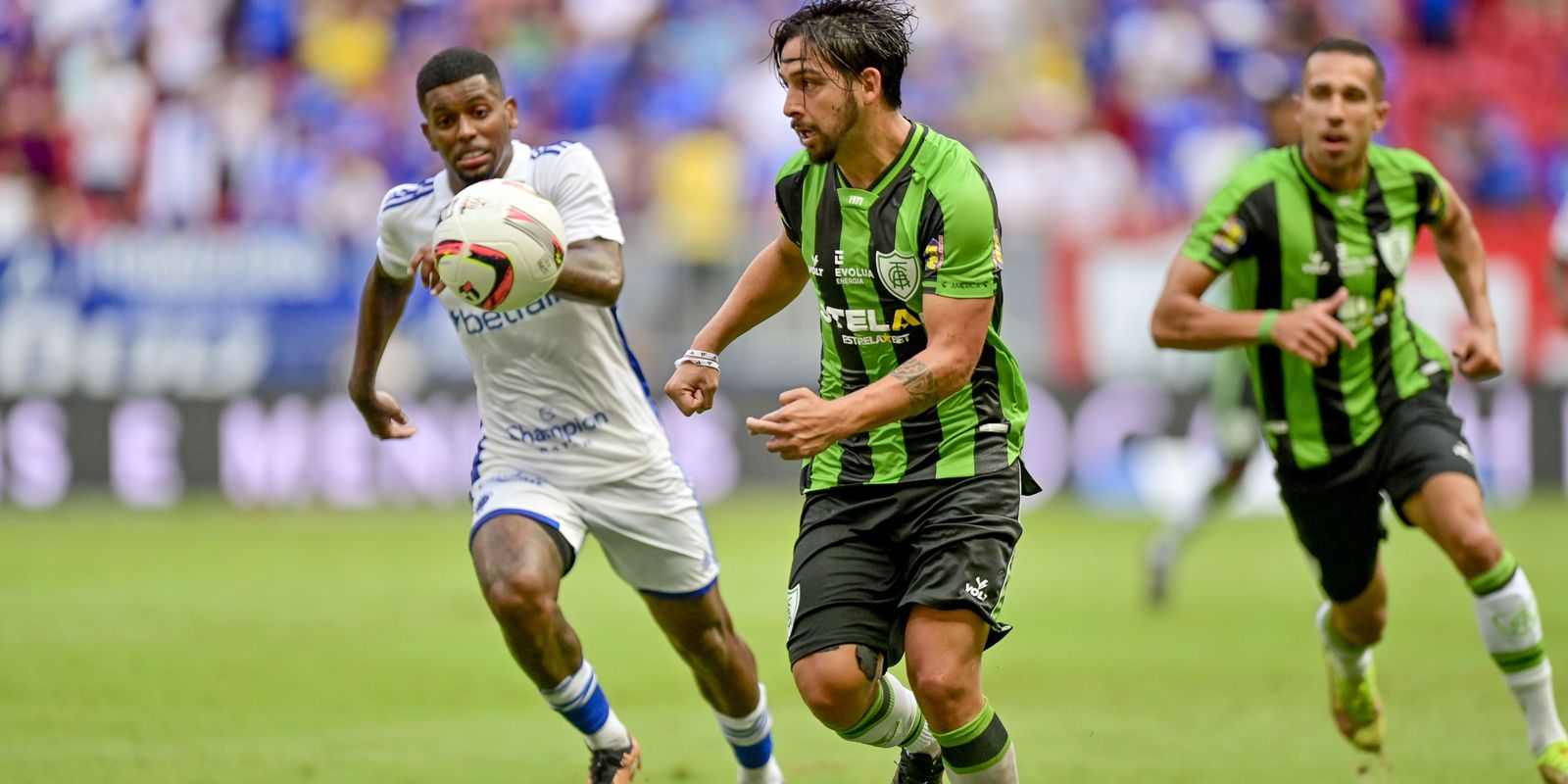 América-MG takes advantage of Cruzeiro's mistakes and wins the classic in Brasilia