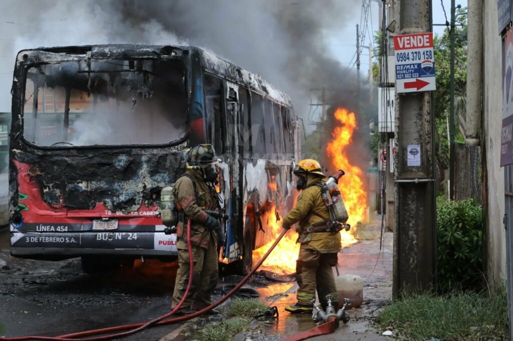 Another bus burns in flames in Asunción