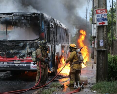 Another bus burns in flames in Asunción