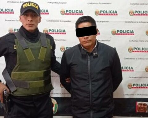 Arrested for presenting another person's documents during a police operation in Huancavelica