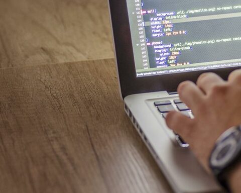 Artificial intelligence by 2030: what type of companies will demand more specialized professionals?