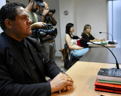 Astesiano, former custodian of the president, will have four and a half years in prison and a fine of 150,000 pesos