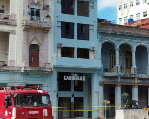 At least one injured in an explosion at the Caribbean hotel in Old Havana