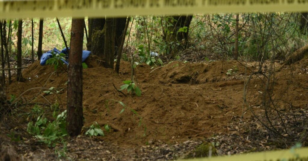 Authorities find more graves used by the Jalisco Cartel in Edomex