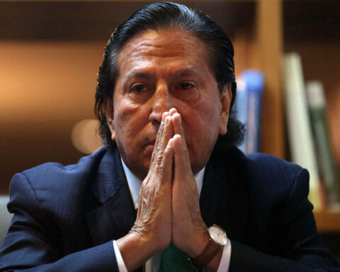 Authorize the extradition of Alejandro Toledo to Peru to be tried in the Odebrecht case