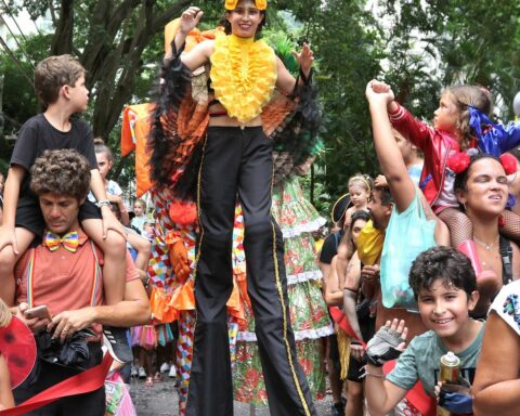 Bloco Gigantes da Lira cradles children and adults in the South Zone of Rio