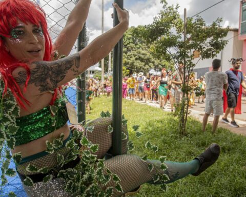 Bloco das Crepadeiras debuts at the carnival in Brasília