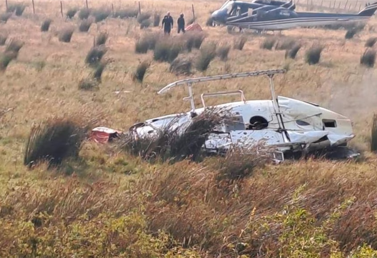 Bolivian pilot dies while fighting forest fires in Chile