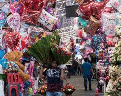 Can love and friendship contain inflation in Mexico?