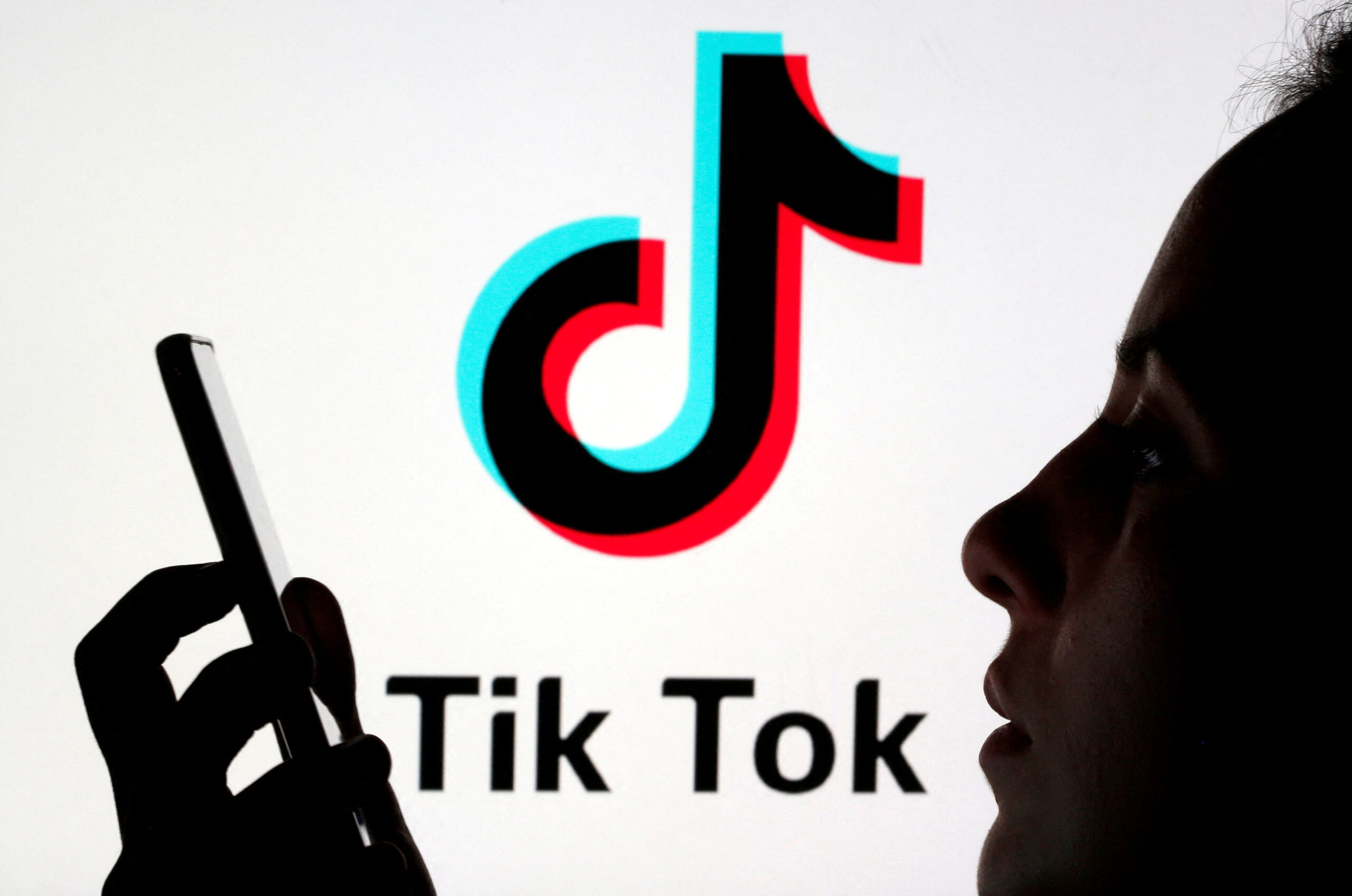 Canada Bans TikTok on Government Mobile Devices
