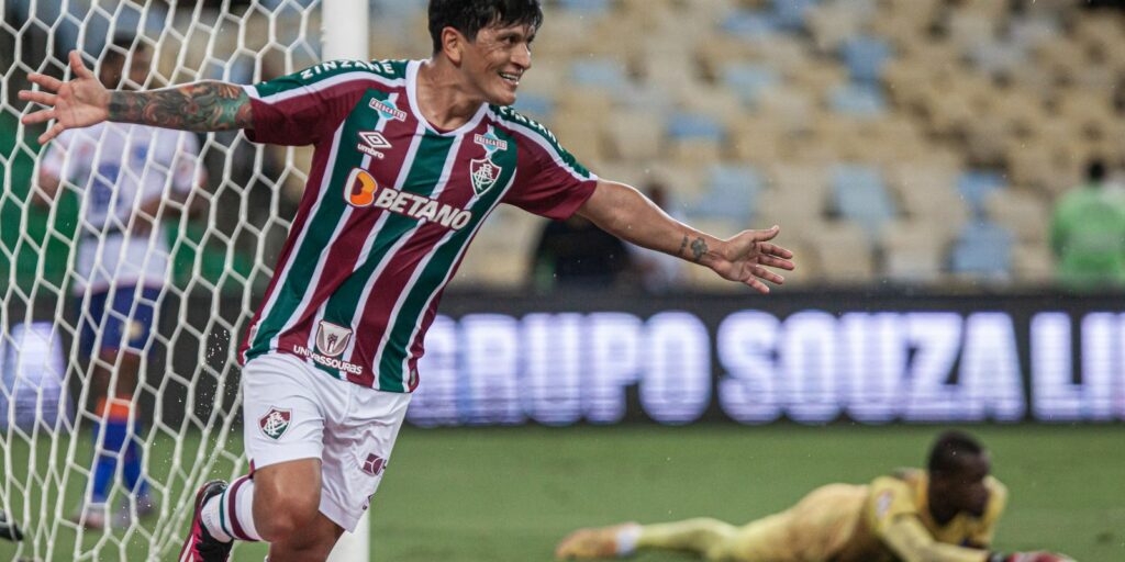 Cano commands Fluminense's victory over Audax in Carioca