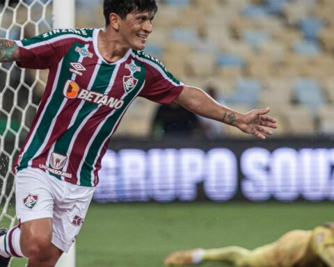 Cano commands Fluminense's victory over Audax in Carioca