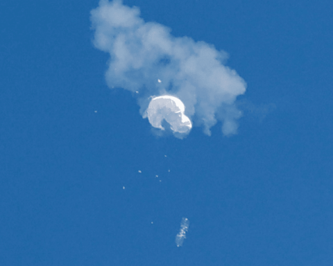 China criticizes "overreaction"  of the US after shooting down an alleged spy balloon