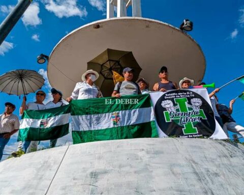 Citizens reminded Evo Morales that seven years ago he lost the referendum for re-election