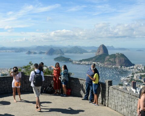 City of Rio has record heat this Friday of Carnival