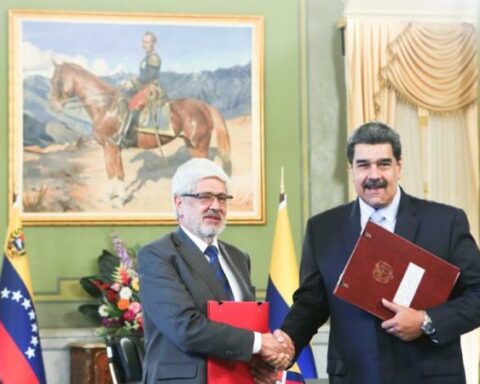 Colombia and Venezuela sign cross-border investment agreement