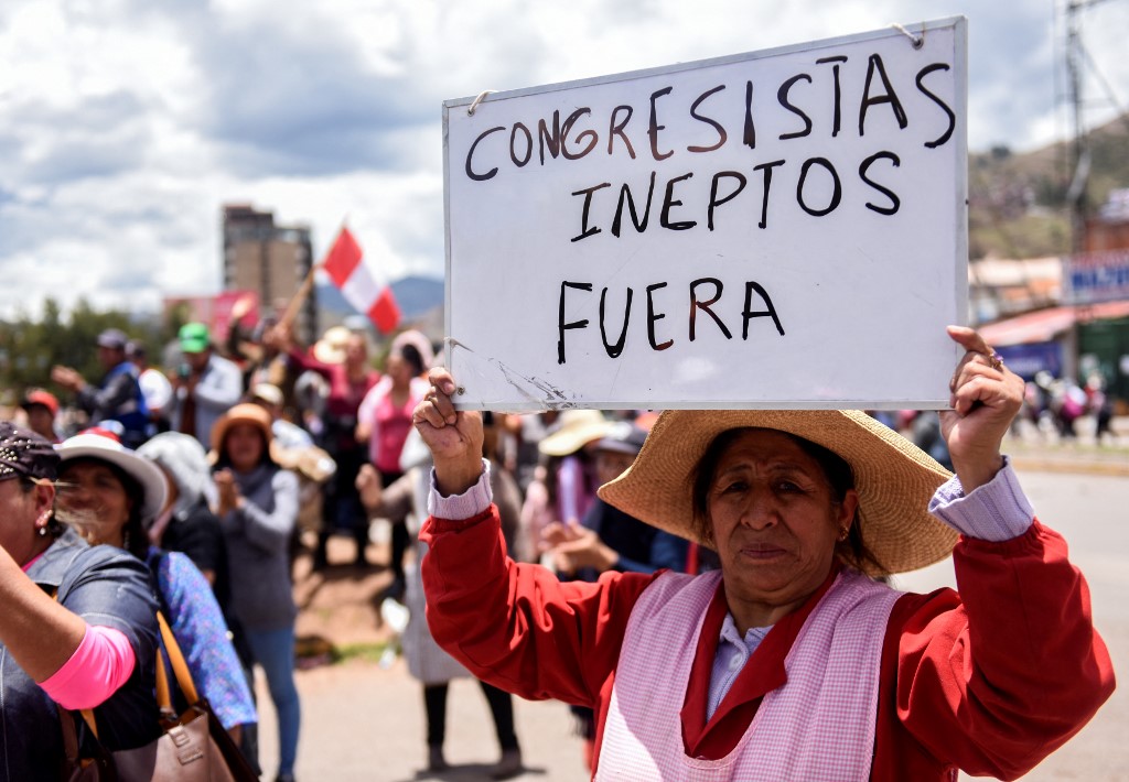 Congress of Peru without consensus to advance elections while protests continue